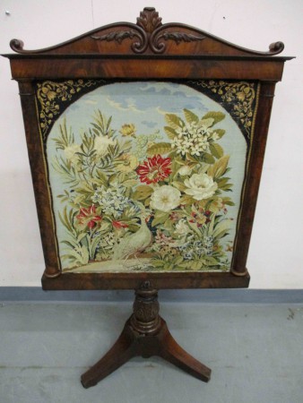 2334 - Zastena ke krbu pyramidovy mahagon  1880   V - 133 cm  S - 79 cm  -  9 900 kc